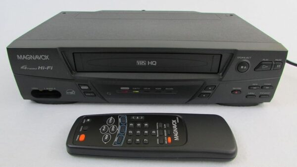 Magnavox VRC602MG21 VHS VCR Player Recorder 4-Head Hi-Fi w/Remote and Manual