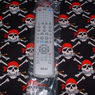 New Akai TV/VCR/DVD Combo Remote Control AA59-00323C 00323B Supplied with models: CFTD2085 CFTD2785 CXM2785 CXM2785TP