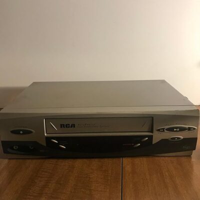 RCA VR556 4-Head VCR