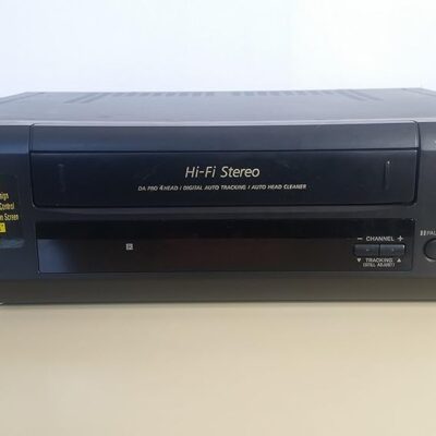 Sony SLV-690HF VCR Hi-Fi Stereo Video Cassette Recorder