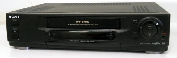 Sony SLV-740HF Video Cassette Recorder Player VCR DA Pro 4 Head Hi Fi Stereo Digital Auto Tracking