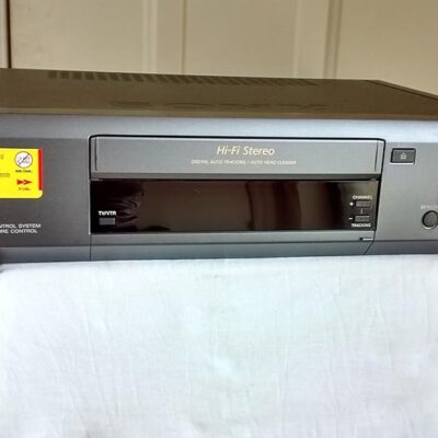 Sony SLV-776HF VCR Video Cassette Recorder, 4-Head Hi-Fi Stereo VHS HQ Player, Digital Auto Tracking / Auto Head Cleaner. Adaptive Picture Control. VCRplus+