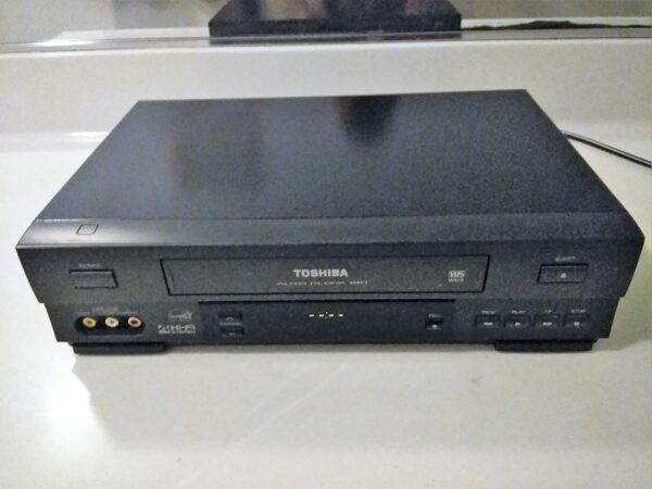 TOSHIBA W-515 VCR Stereo 4-Head