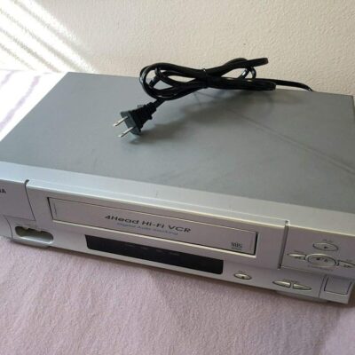 Toshiba W525 4-Head Hi-Fi Stereo VHS VCR Player/Recorder